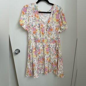 No Boundaries juniors’ floral dress